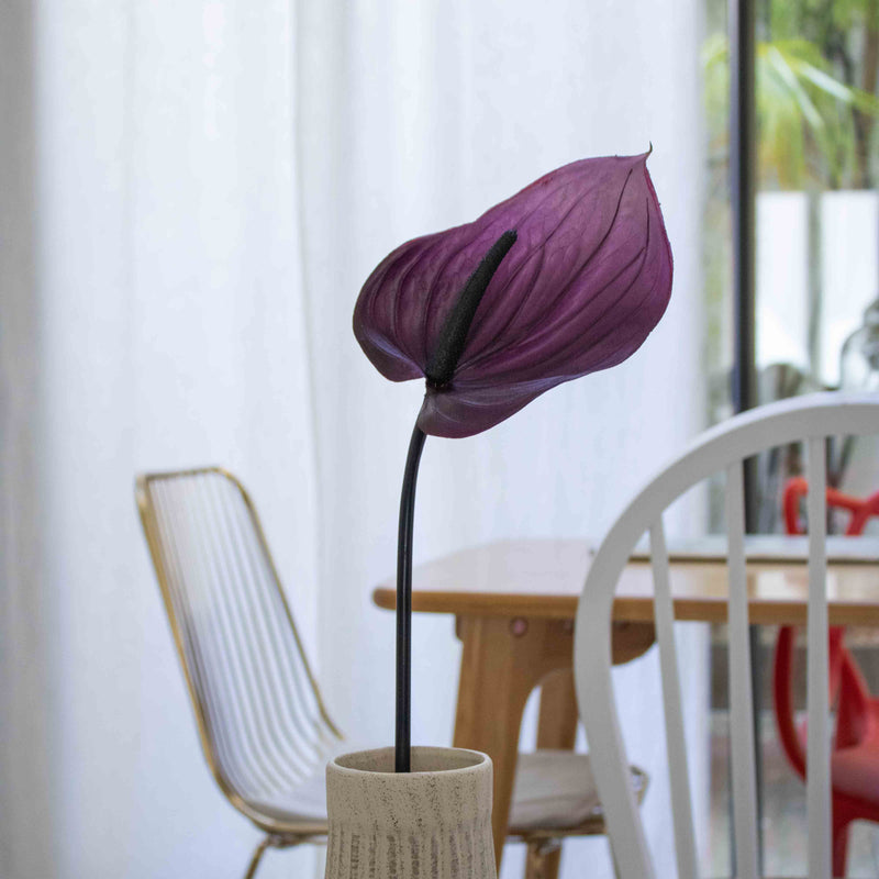 Anthurium violet artificiel à la tige x1, fausse fleur exotique, déco florale intérieure