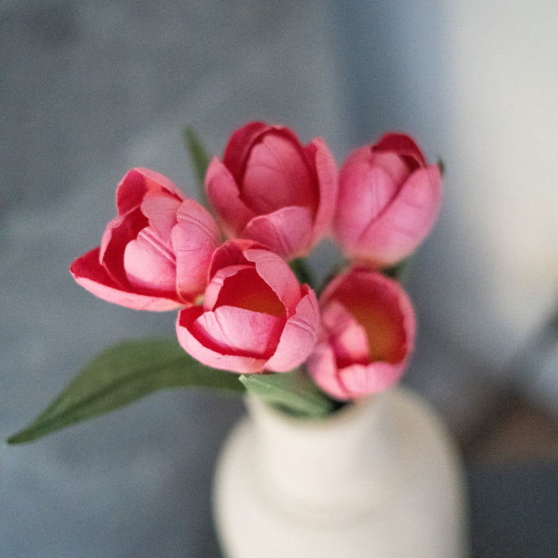 Mini dark pink paper tulip