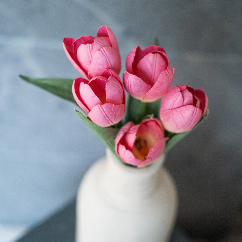 Mini dark pink paper tulip