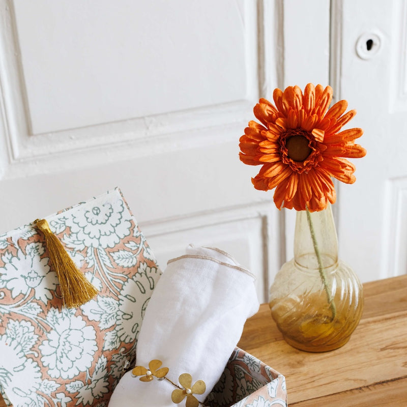 Gerbera en papier orange