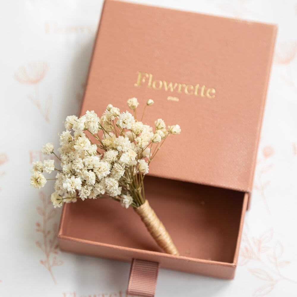 Boutonnière gypsophile naturel