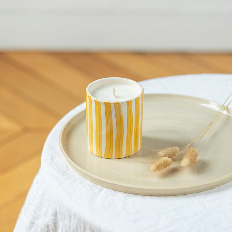 collection-rayee-flowrette-bougie-jaune-parfum-monoi