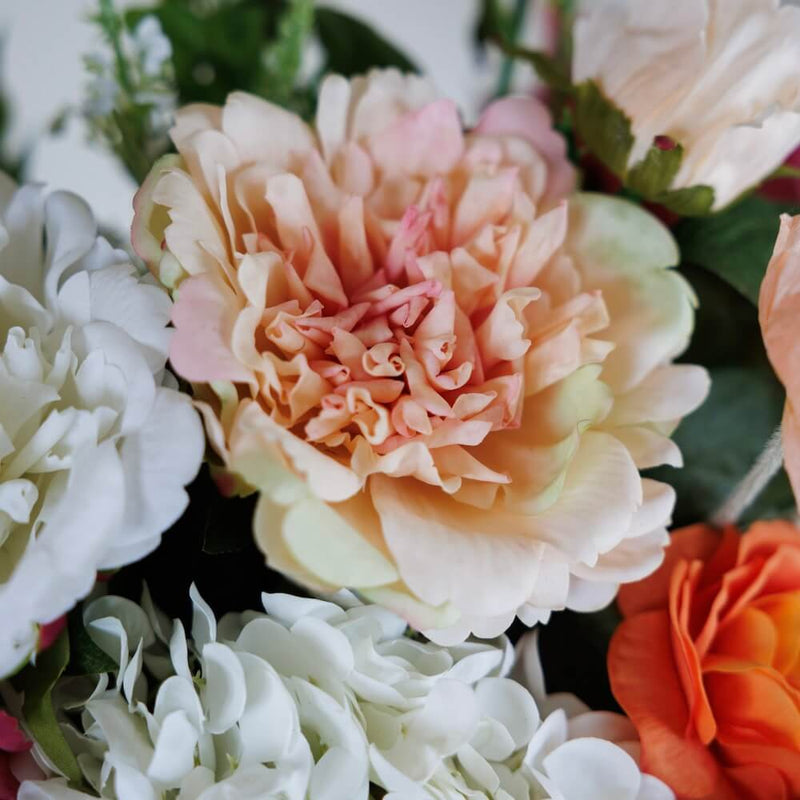 Bouquet of artificial flowers Margaret