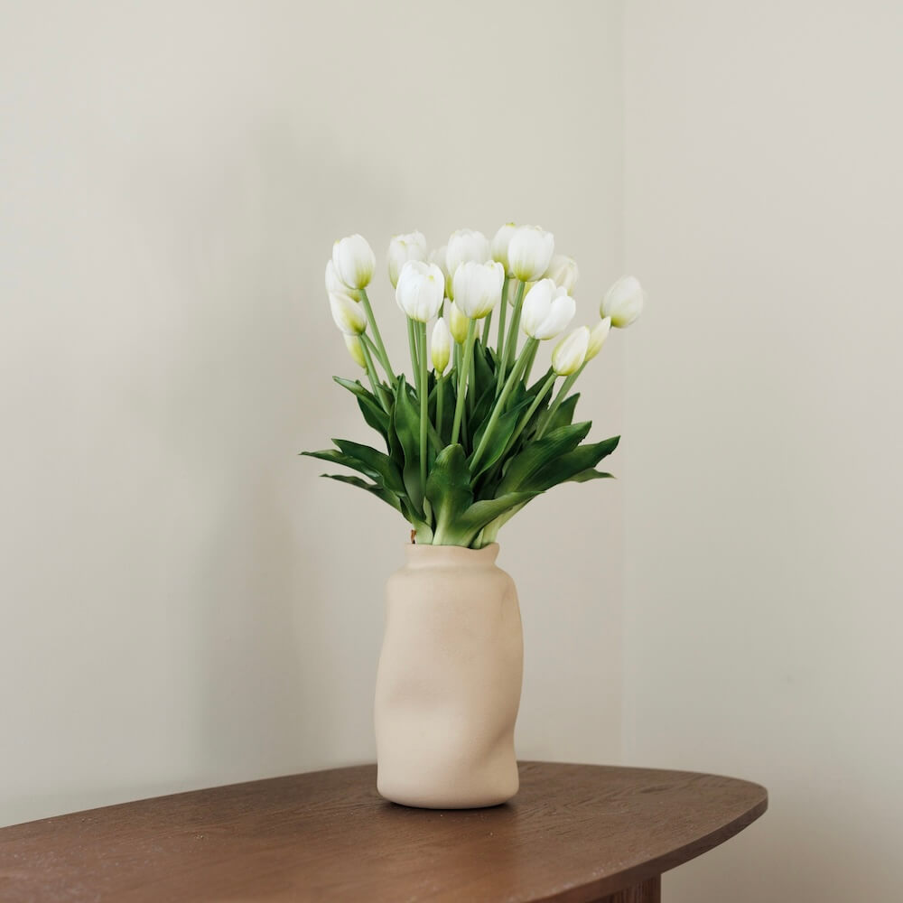 White tulip boot