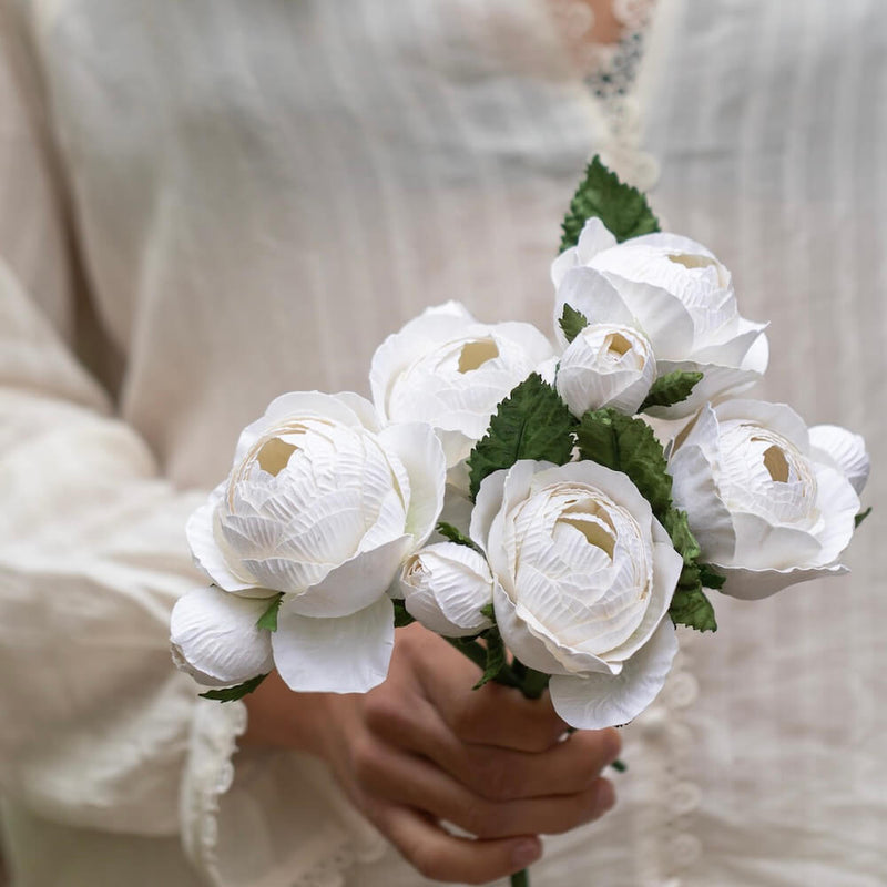 Rose queen en papier blanche
