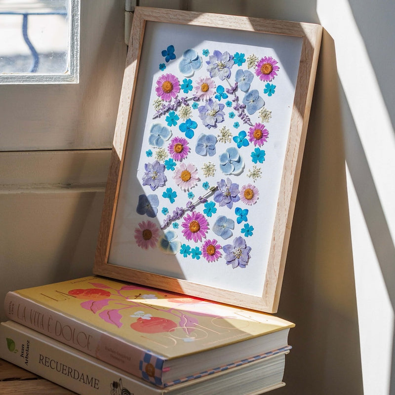 herbier-fait-main-fleurs-bleues-roses