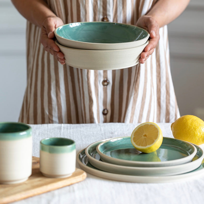 assiette-creuse-faite-main-verte
