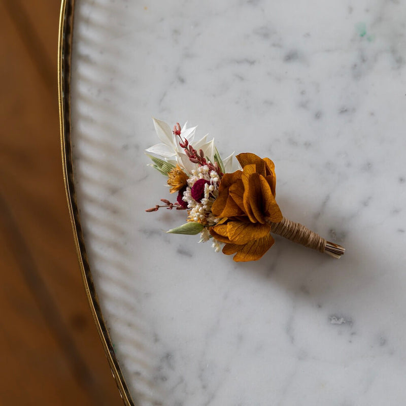 boutonniere-fleurs-sechees-andrea-flowrette-mariage