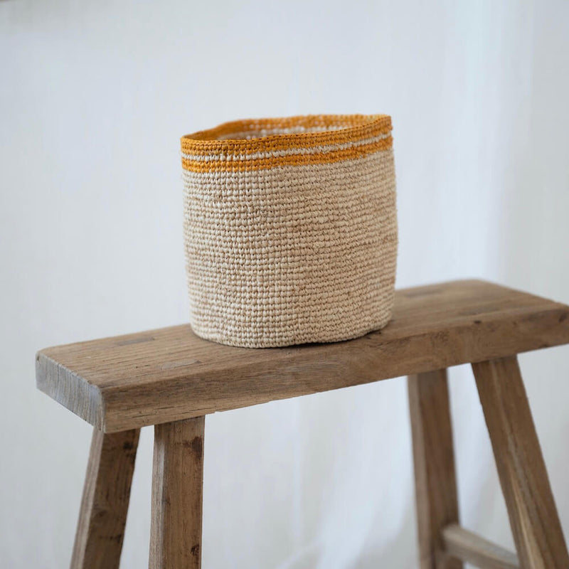 panier-raphia-maho-jaune-14cm