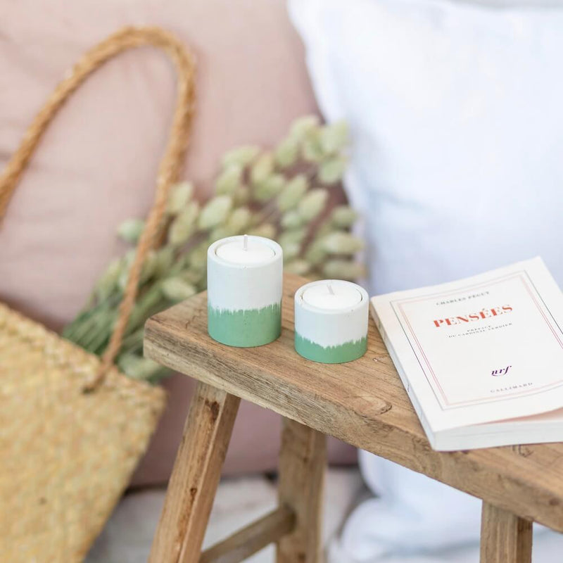 bougeoirs-beton-vert-blanc