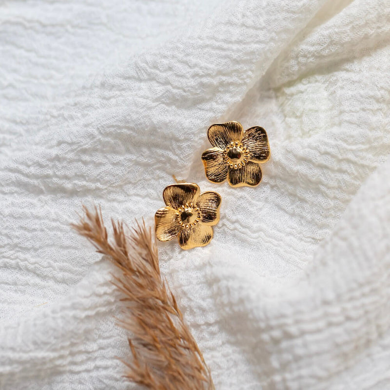 petites-boucles-forme-fleurs